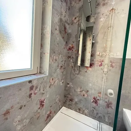 Monty's House דירה לואינו